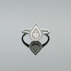 Pierścionek srebrny
łezka z cyrkoniami