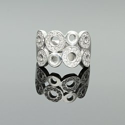 Pierścionek srebrny
z cyrkoniami